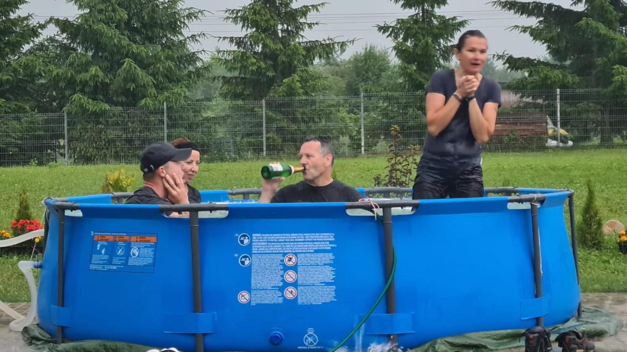 Mazury Kemp Jedwabno Hotel Buitenkant foto